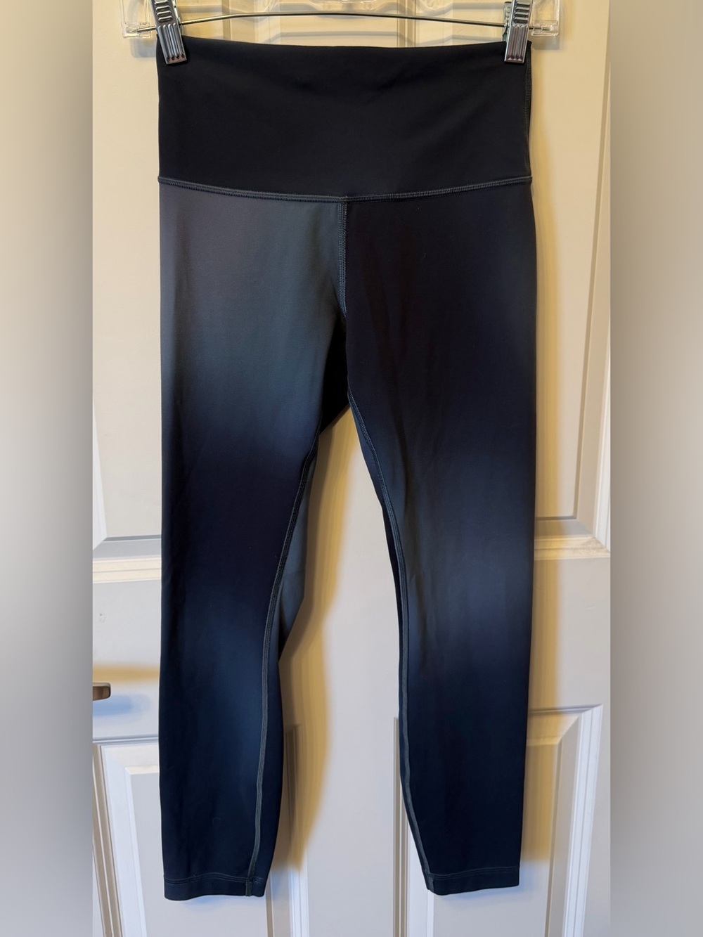 Lululemon Wunder Train High-Rise Tight 25" in Blue/Gray Ombré, Size 6